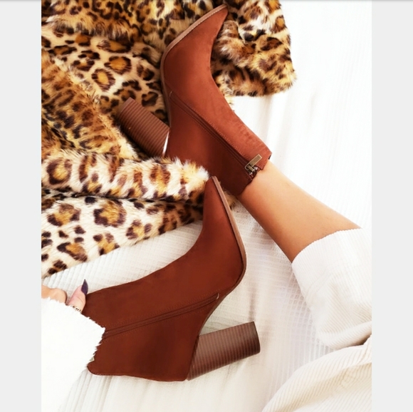 🆕️New England collection coffee faux suede boot - Picture 5 of 7